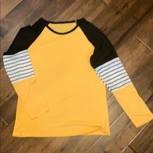 Long sleeve tee